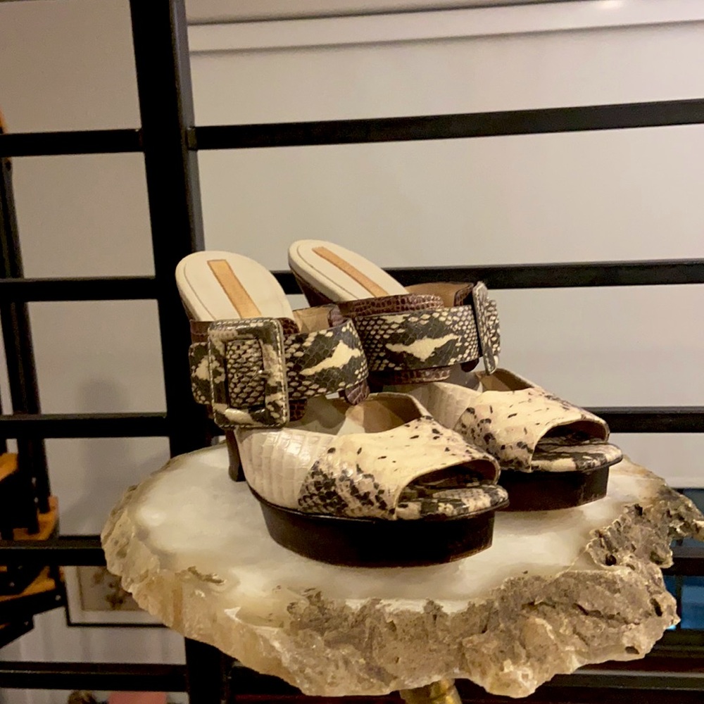 BCBGmaxazria snakeskin heels fits like 8.5